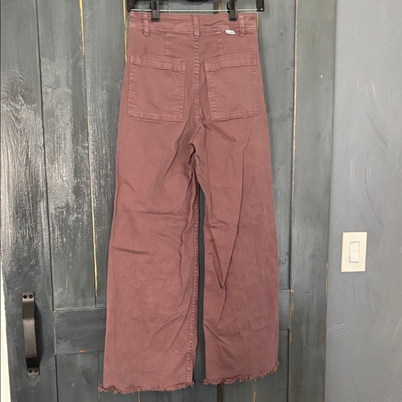 Billabong mauvy/ Brown High rise Flare & Wide Leg Jeans sz 25 - Picture 4 of 9
